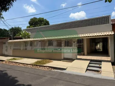 Casa de Condomínio com 5 Quartos à venda, 450m² no Planalto, Manaus