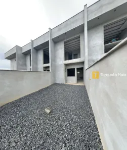 Casa com 2 Quartos à venda, 80m² no Vila Nova, Joinville