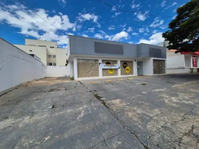 Ponto Comercial para alugar, 200m² no Centro, Marília