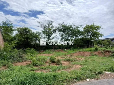 Lote/Terreno à venda, 560m² no São Mateus, Montes Claros