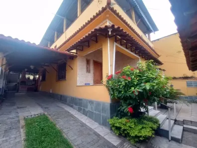 Casa com 3 Quartos à venda, 220m² no Trindade, São Gonçalo