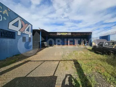 Galpão/Depósito/Armazém para alugar, 300m² no Novo Mundo, Uberlândia