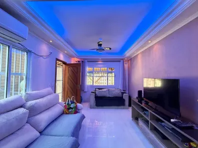Sobrado com 3 Quartos à venda, 191m² no Guilhermina, Praia Grande