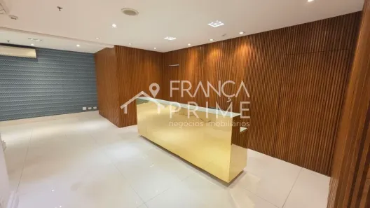 Prédio Comercial para alugar, 220m² no Vila Olímpia, São Paulo