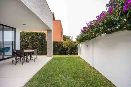 Casa de Condomínio com 3 Quartos à venda, 243m² no Santa Felicidade, Curitiba