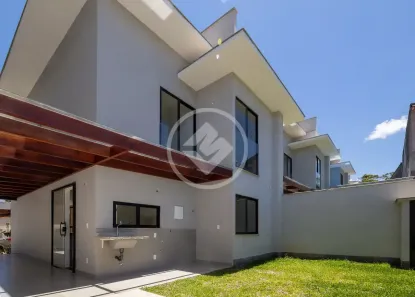 Casa de Condomínio com 4 Quartos à venda, 151m² no Tijuca, Teresópolis