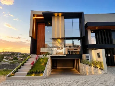 Casa de Condomínio com 4 Quartos à venda, 270m² no Bodocongó, Campina Grande
