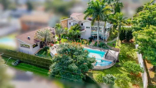 Casa de Condomínio com 5 Quartos à venda, 1300m² no Condomínio Flamboyant-B, Atibaia