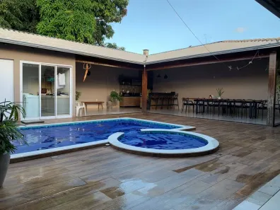 Casa com 3 Quartos à venda, 250m² no São João, Anápolis
