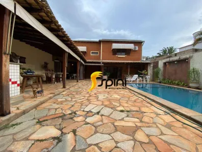 Casa com 5 Quartos à venda, 239m² no Jardim Karaíba, Uberlândia