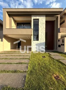 Casa de Condomínio com 4 Quartos à venda, 248m² no Jardins Sevilha, Aparecida de Goiânia