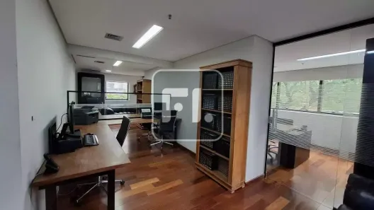Sala Comercial para alugar, 180m² no Bela Vista, São Paulo