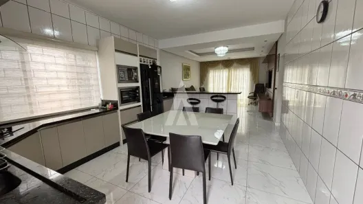 Casa com 2 Quartos à venda, 160m² no Comasa, Joinville