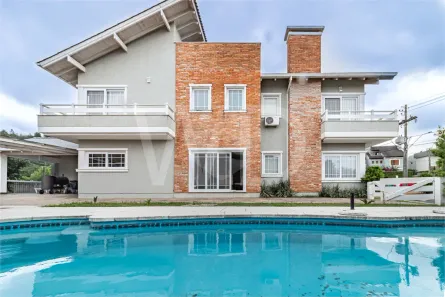 Casa de Condomínio com 3 Quartos à venda, 330m² no Hípica, Porto Alegre