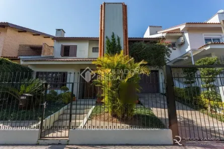 Casa com 4 Quartos à venda, 293m² no Jardim Itu, Porto Alegre