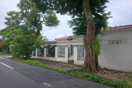 Imóvel Comercial com 7 Quartos para alugar, 210m² no Vila Itapura, Campinas