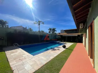 Casa com 4 Quartos para alugar, 310m² no Bela Suiça, Londrina