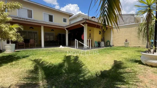 Casa de Condomínio com 3 Quartos à venda, 250m² no Loteamento Villa Branca, Jacareí