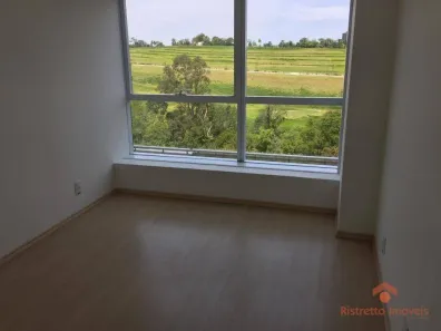 Sala Comercial para alugar, 48m² no Green Valley Alphaville, Barueri