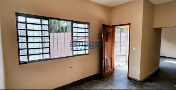 Casa com 3 Quartos para alugar, 150m² no Cidade Jardim, Jacareí
