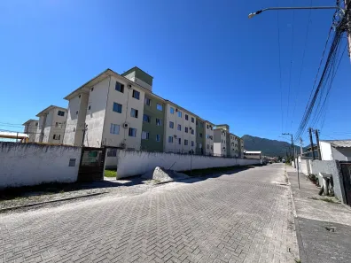 Apartamento com 2 Quartos para alugar, 58m² no Pachecos, Palhoça