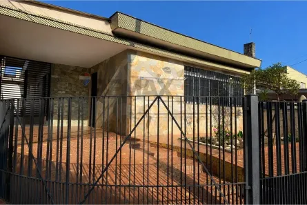 Casa com 3 Quartos para alugar, 254m² no Jardim Oriental, São Paulo