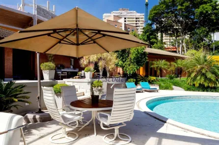 Casa com 4 Quartos à venda, 837m² no Jardim Guedala, São Paulo