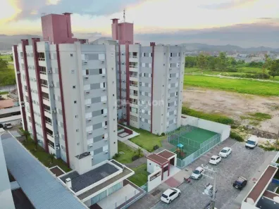 Apartamento com 3 Quartos para alugar, 90m² no Dehon, Tubarão