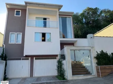 Casa com 3 Quartos à venda, 363m² no São Geraldo, Volta Redonda