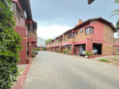 Casa com 3 Quartos à venda, 189m² no Pedra Redonda, Porto Alegre