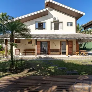 Sobrado com 4 Quartos à venda, 274m² no Horto Florestal, Ubatuba