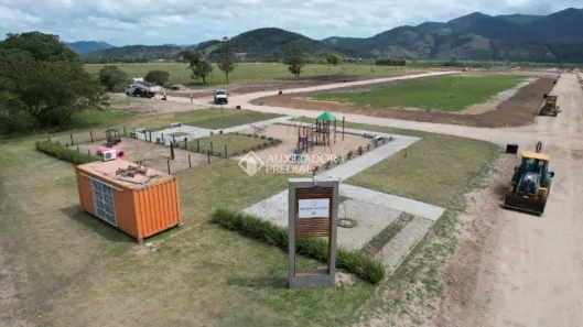 Lote/Terreno à venda, 300m² no Araçatuba, Imbituba