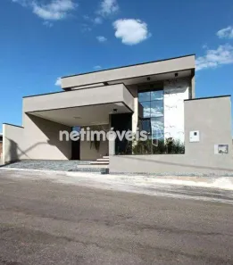 Casa de Condomínio com 3 Quartos à venda, 320m² no Guará I, Brasília