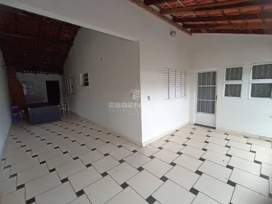 Casa com 3 Quartos para alugar, 100m² no Jardim Itamarati, Botucatu