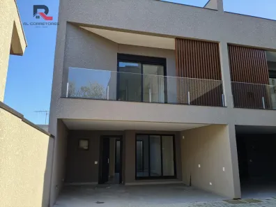Sobrado com 3 Quartos à venda, 160m² no Jardim das Américas, Curitiba