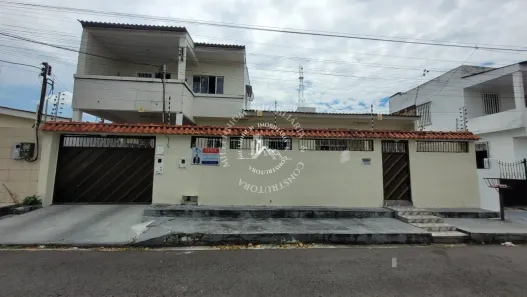 Casa com 6 Quartos à venda, 272m² no Parque 10 de Novembro, Manaus