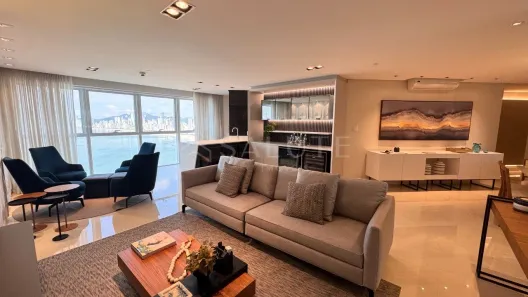 Apartamento com 3 Quartos para alugar, 170m² no Pioneiros, Balneário Camboriú
