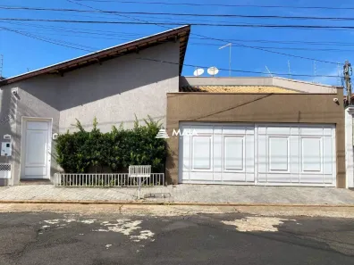 Casa com 3 Quartos à venda, 223m² no Olinda, Uberaba