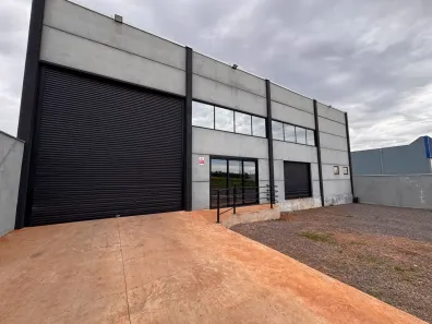Galpão/Depósito/Armazém para alugar, 800m² no Centro, Marialva