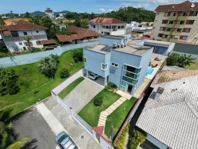 Casa com 4 Quartos à venda, 311m² no América, Joinville