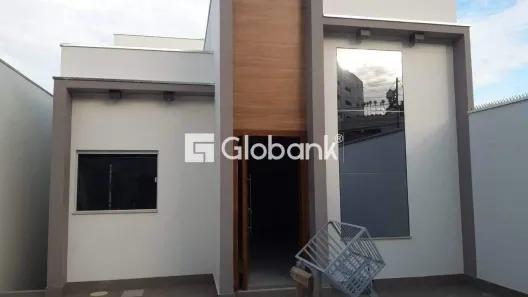 Casa com 4 Quartos à venda, 225m² no Ibituruna, Montes Claros
