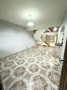 Sobrado com 3 Quartos à venda, 315m² no Vila Vitória, Santo André