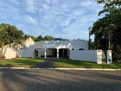 Casa de Condomínio com 4 Quartos à venda, 2200m² no Jardim Acapulco, Guarujá