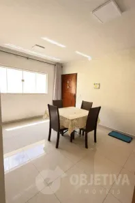 Apartamento com 2 Quartos à venda, 54m² no Jardim Holanda, Uberlândia