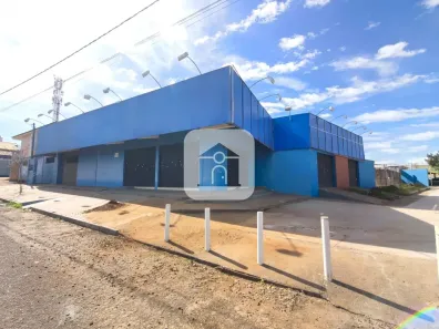 Ponto Comercial para alugar, 523m² no Segismundo Pereira, Uberlândia