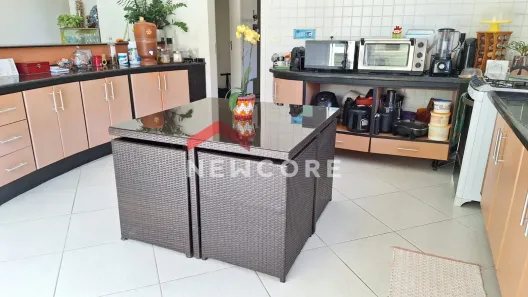 Sobrado com 4 Quartos à venda, 1150m² no Condomínio Residencial Mirante do Vale, Jacareí