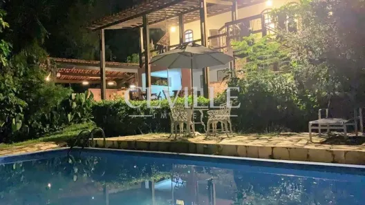 Casa de Condomínio com 5 Quartos à venda, 180m² no , Brumadinho
