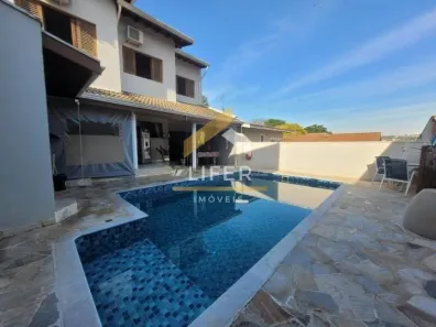 Sobrado com 3 Quartos à venda, 270m² no Chácaras Alpina, Valinhos