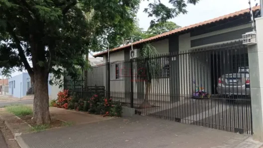 Casa com 3 Quartos à venda, 100m² no Vila Morangueira, Maringá