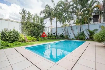 Casa com 4 Quartos à venda, 450m² no Vila Madalena, São Paulo